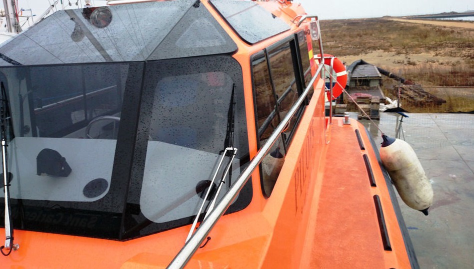 Vista lateral del barco