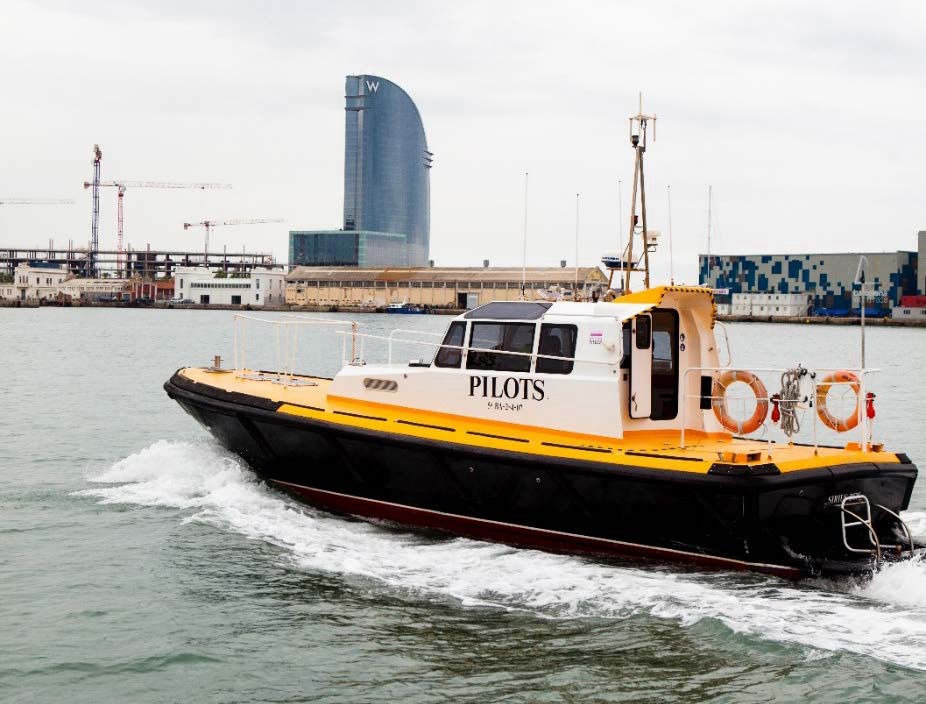 Nasai Pilot P-12 en puerto de Barcelona